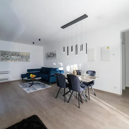 Luxury Apartment Vagabundo 1 Free Parking Trogir Exterior photo